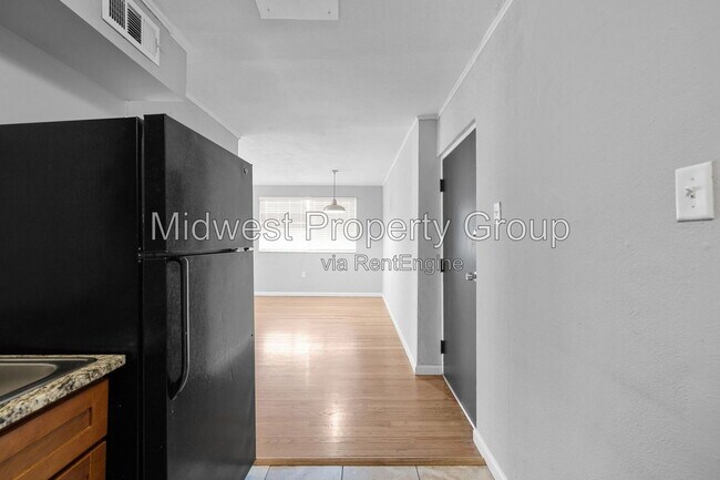 Building Photo - 2507 S Big Bend Blvd