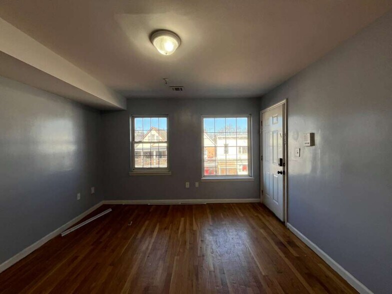 Building Photo - 15 Bergen Ave