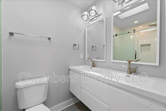 Building Photo - 1273 Oates St NE