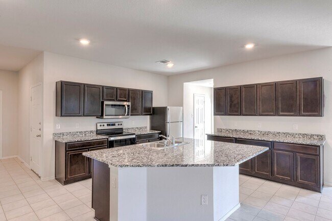Building Photo - 4003 Arafel Ln