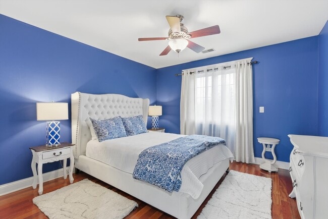 Building Photo - 395 Scott St