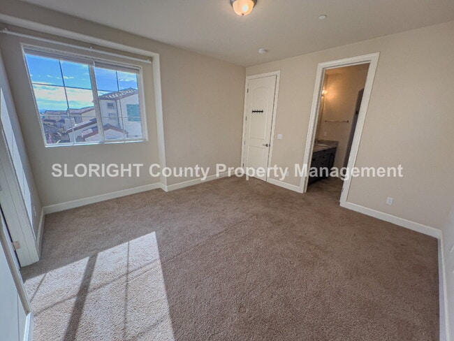 Building Photo - AVAILABLE NOW - Beautiful Home with Views in Toscano Neighborhood - 3 Bed / 2.5 Bath