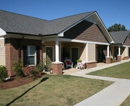 Building Photo - Country Club Cottages