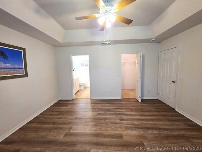 Building Photo - 6707 Coquina Ave