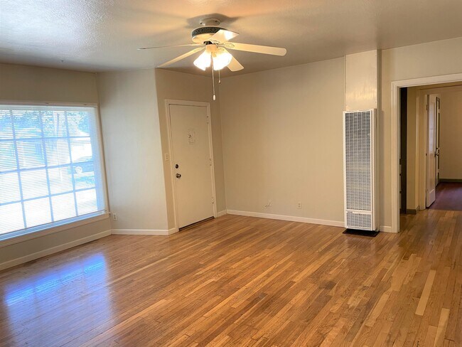 Building Photo - 337 W 1st Ave