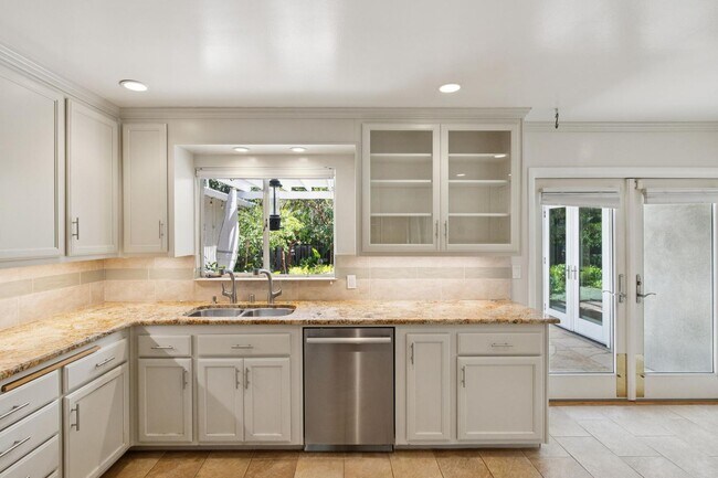 Building Photo - Beautiful Ranch Home with Bonus Room & Detached ADU | Minutes to Downtown