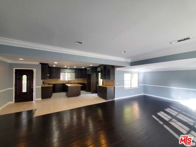 Building Photo - 19150 Topham St