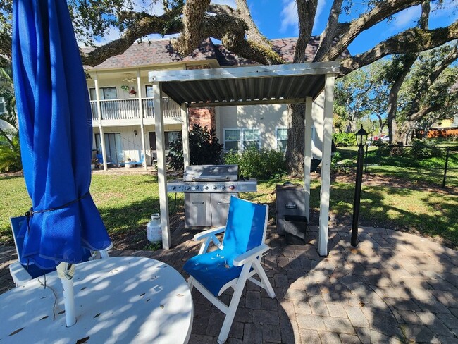 Building Photo - Coronado Cove 2 Bedroom Condo