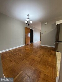 Building Photo - 8523 Mansfield Ave