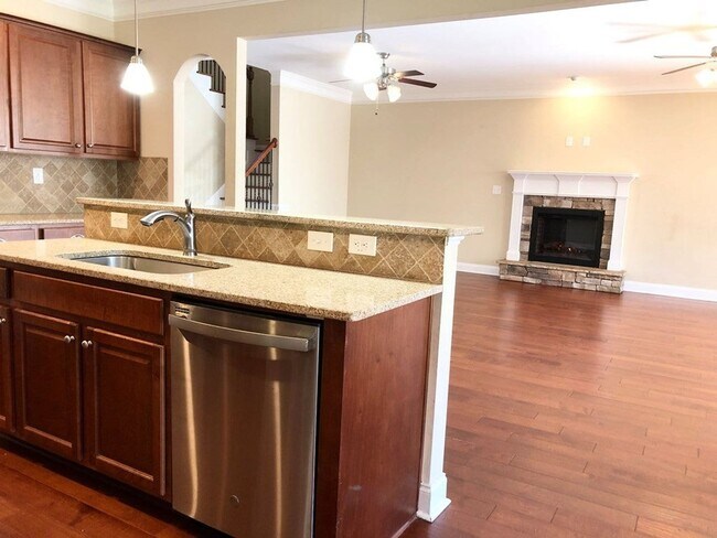 Building Photo - 226 Sandleton Way