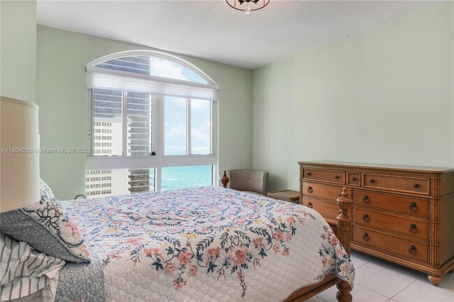 Building Photo - 2080 S Ocean Dr