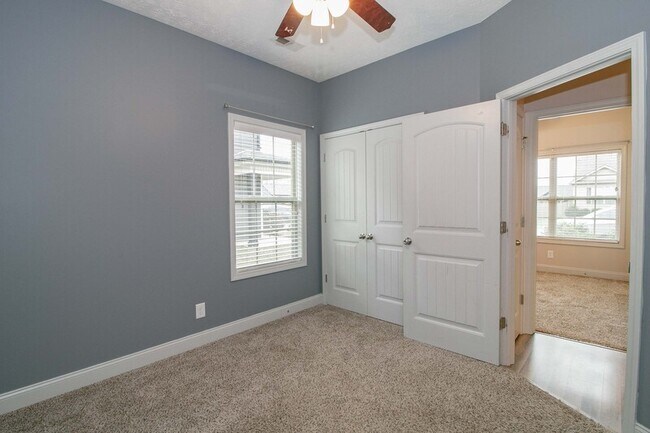 Building Photo - 1271 Eagle's View Dr