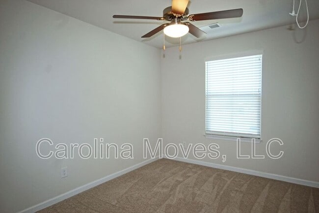 Building Photo - 17 Country Dale Dr