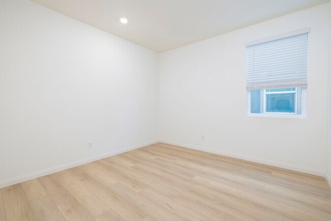 Building Photo - Brand New Home in the SW - 4 Bedrooms (One Down) + Loft