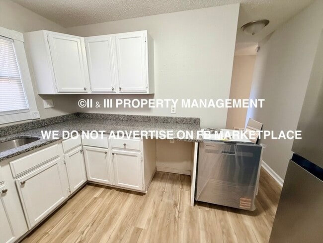 Building Photo - 4514 E 112 Terrace