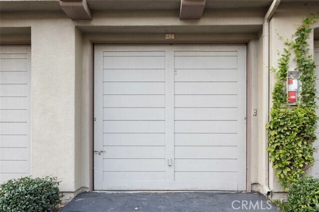 Building Photo - 2800 Keller Dr