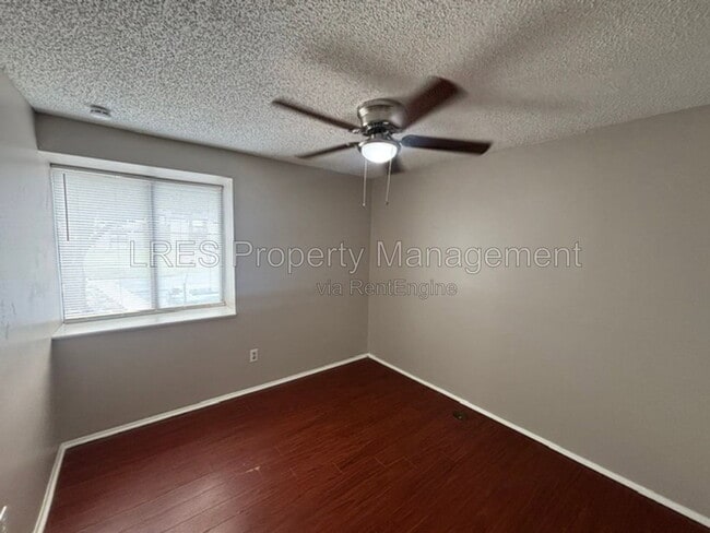Building Photo - 4974 Sanoma Village