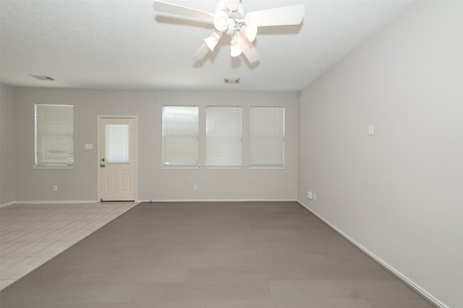 Building Photo - 14310 Mirkwood Ln