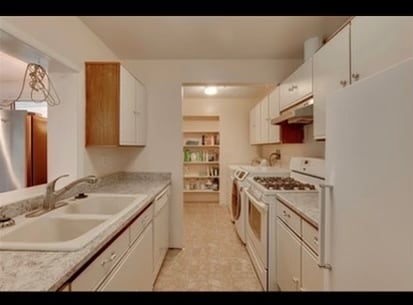 Building Photo - 2492 Sable Ave