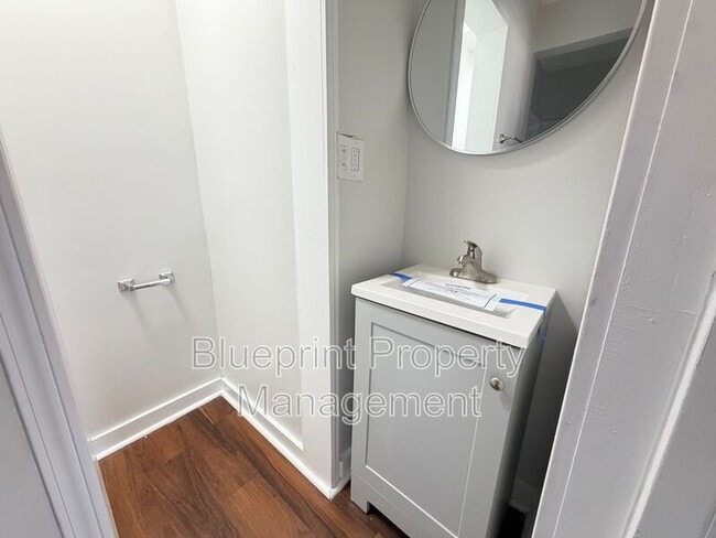 Building Photo - 1701 4th Terrace W