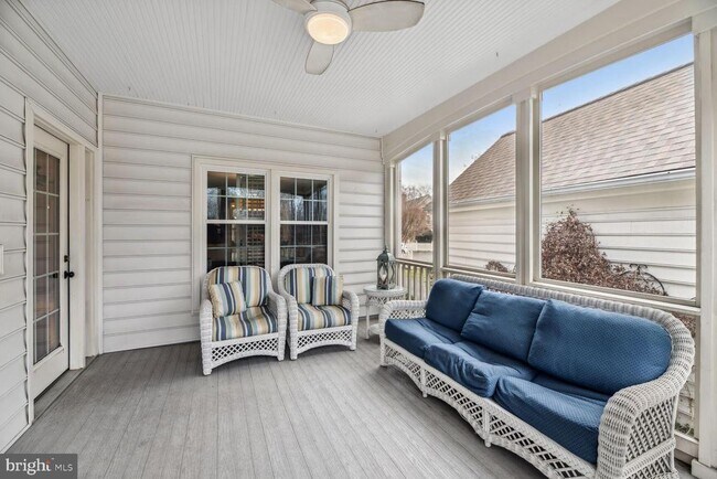 Building Photo - 6603 Forsythia St