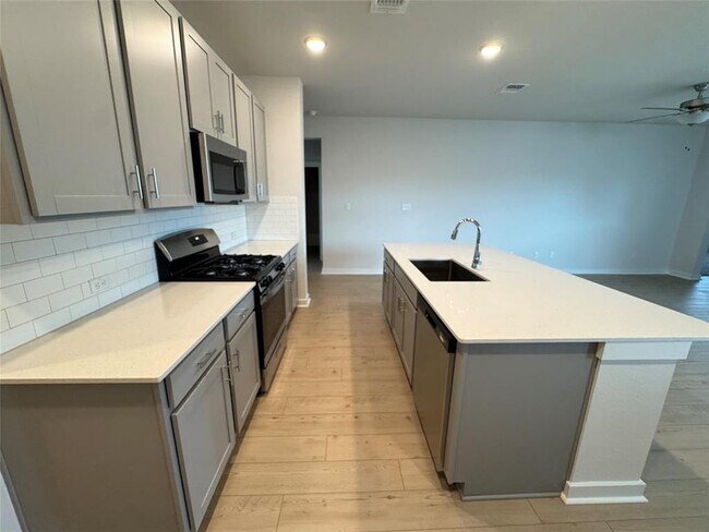 Building Photo - 116 Corn Ln