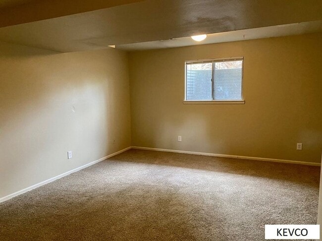 Building Photo - Fantastic Single Family Home, Ready to Make Home!