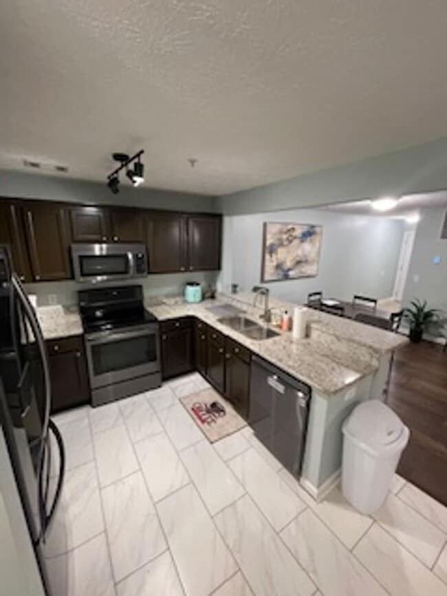 Building Photo - Southern Edge Condo