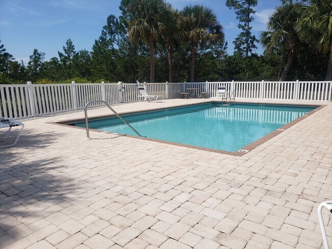 Building Photo - 3 bedroom in Sound Hammock Navarre!!