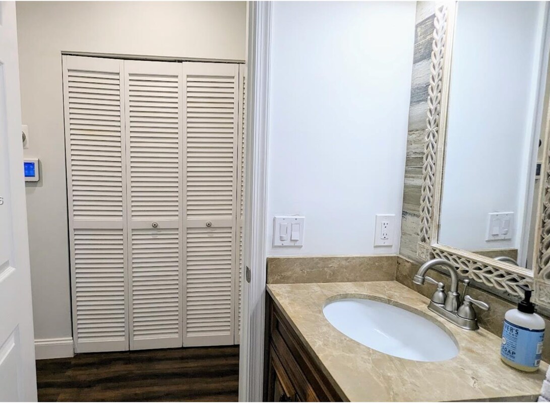 Building Photo - 1181 SW 158th Ave