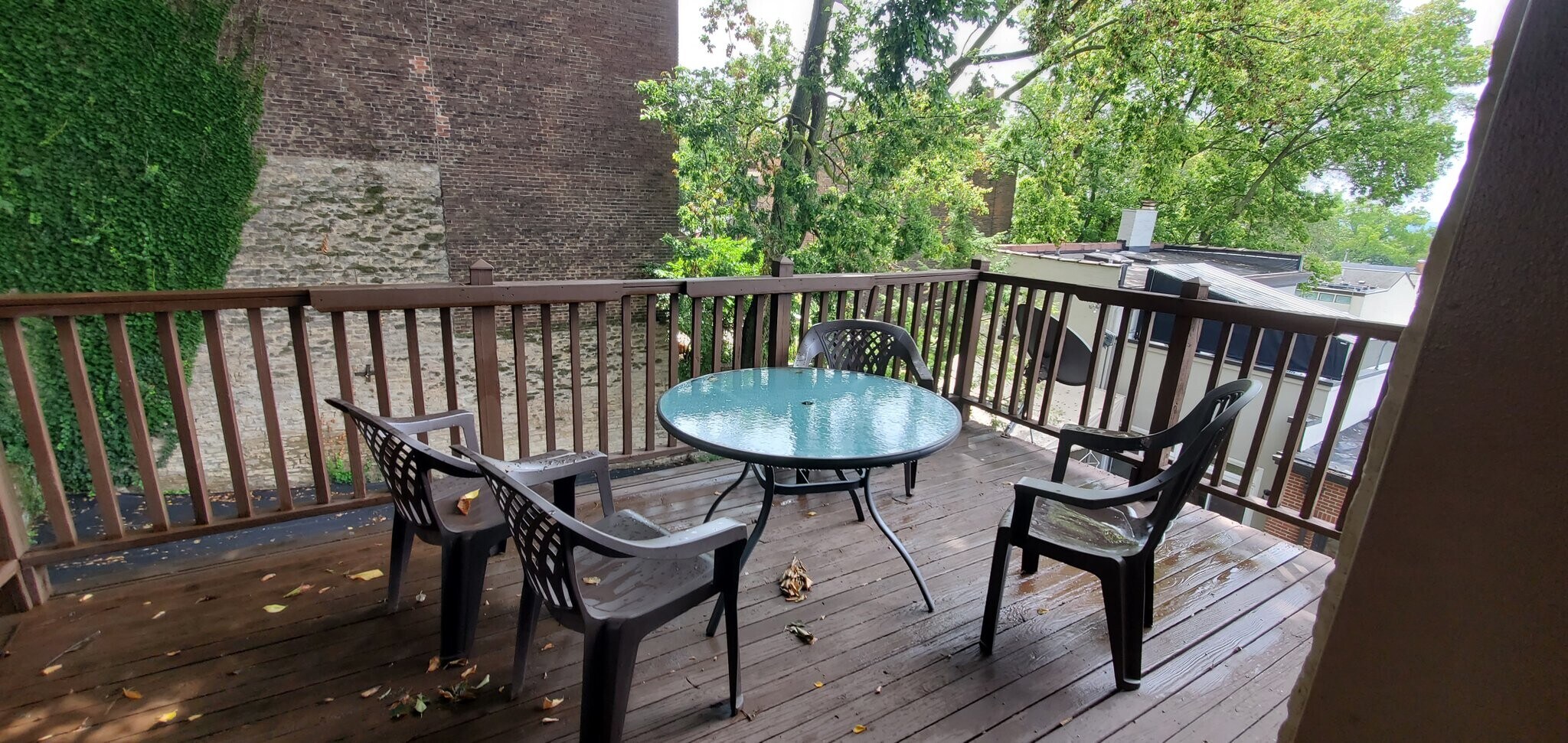 Building Photo - 505 Milton St