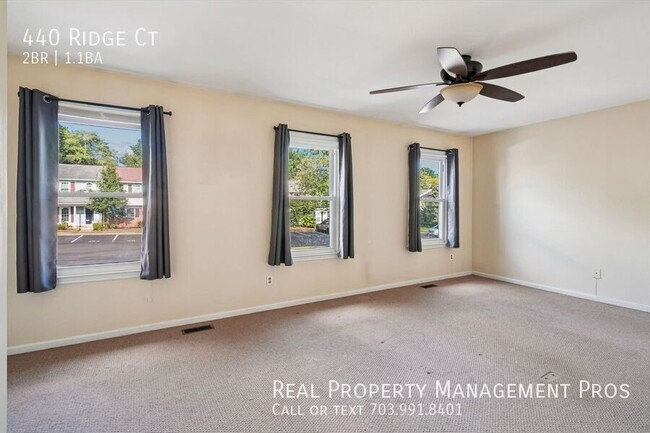 Building Photo - 440 Ridge Ct
