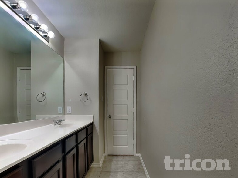 Building Photo - 3907 Josephs Run