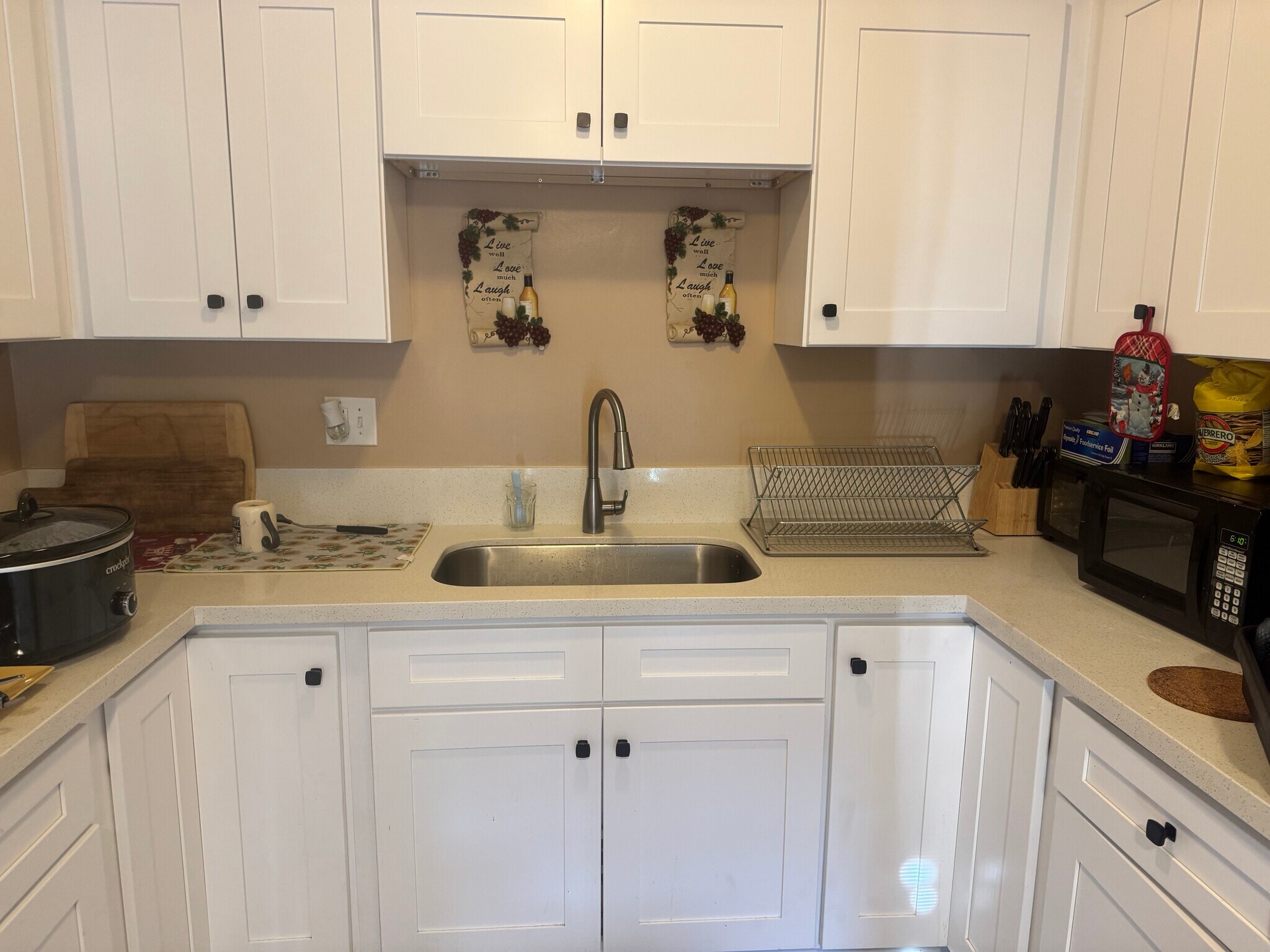 Building Photo - 1145 Olive Tree Ln