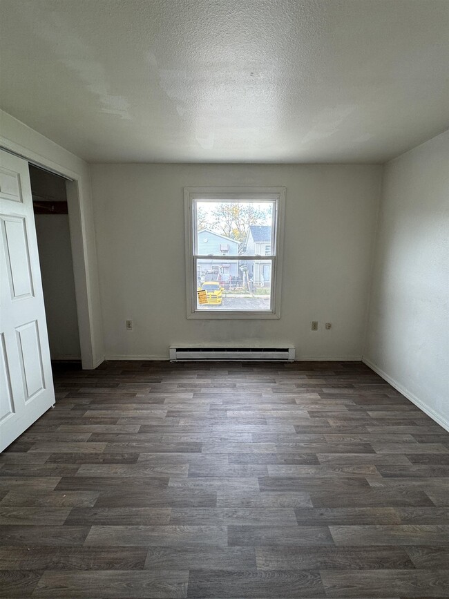 Building Photo - 391 Pacific Ave