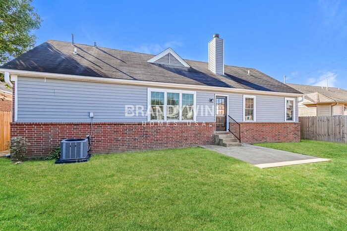 Building Photo - 7800 Lowrance Rd