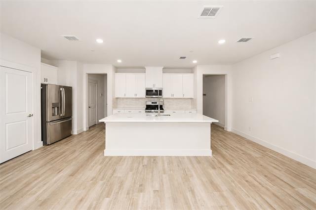 Building Photo - 8816 Enclave Wy