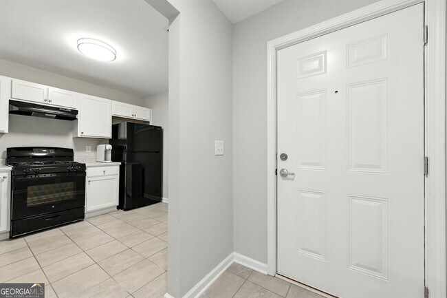 Building Photo - 2017 Oak Park Ln