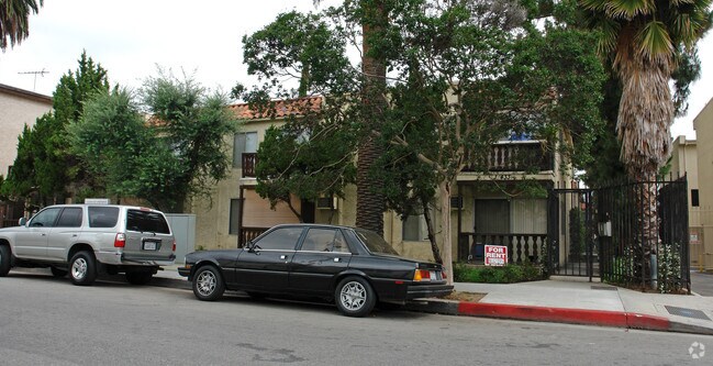 Building Photo - Collins East Apartments