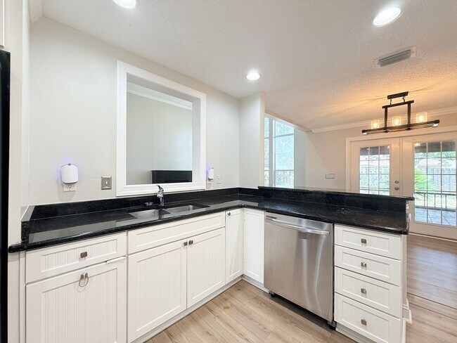 Building Photo - 5511 La Moya Ave