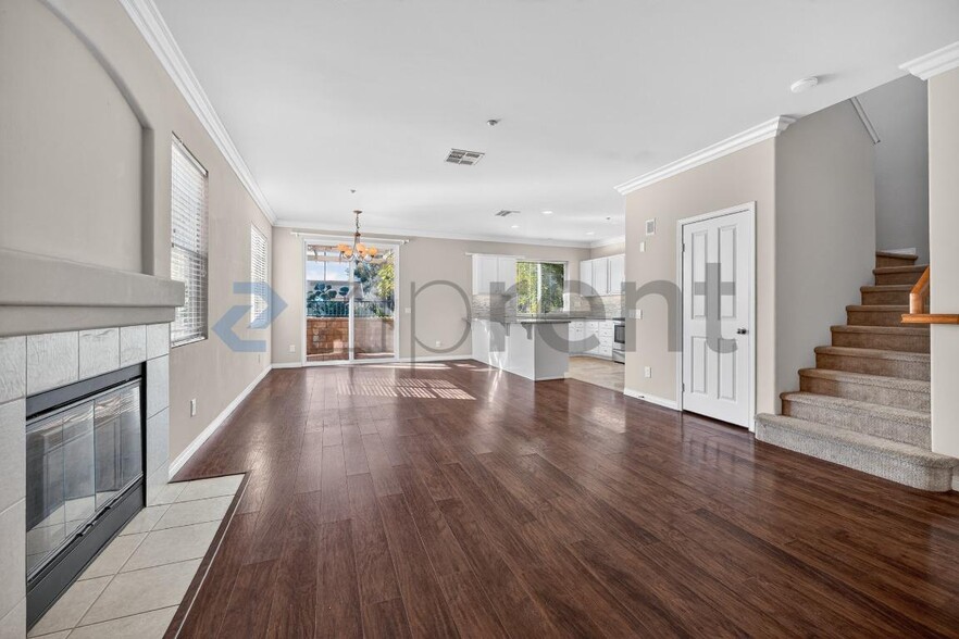 Building Photo - 5775 Cam Del Cielo