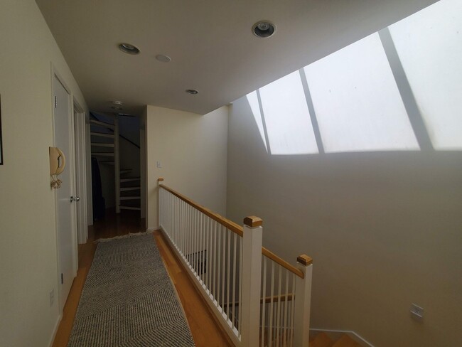 Building Photo - 2133 Filbert St