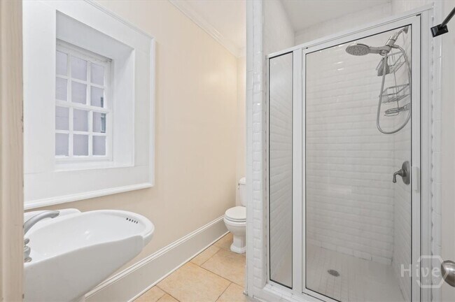 Primary Photo - 205 W Huntingdon St