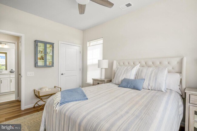 Building Photo - 46414 ROSE RIVER Ter