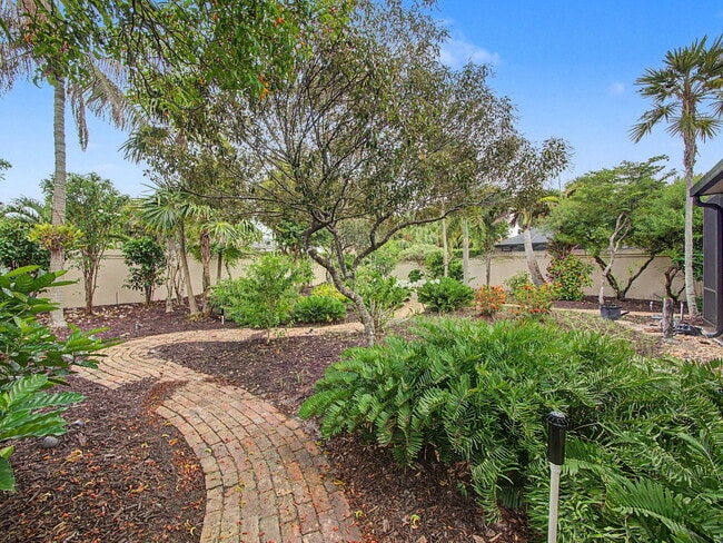Building Photo - 303 Leeward Dr