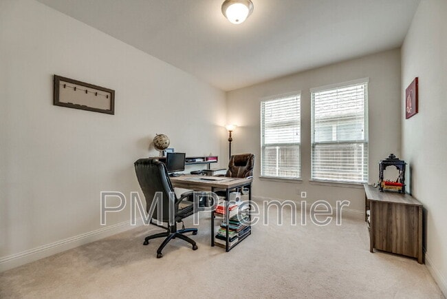 Building Photo - 15404 Pioneer Bluff Trail