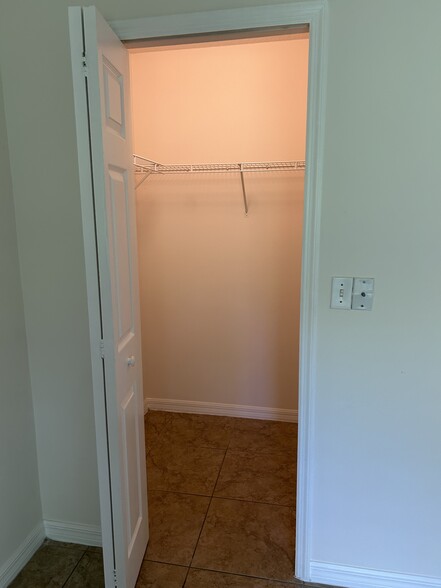 Walk in closet - 2677 SE Delmar St