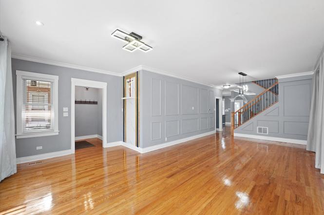 Building Photo - 5151 W Fletcher St