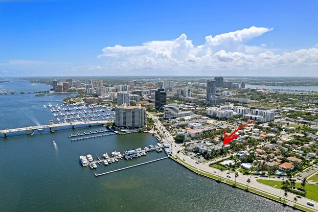 Building Photo - 917 N Flagler Dr