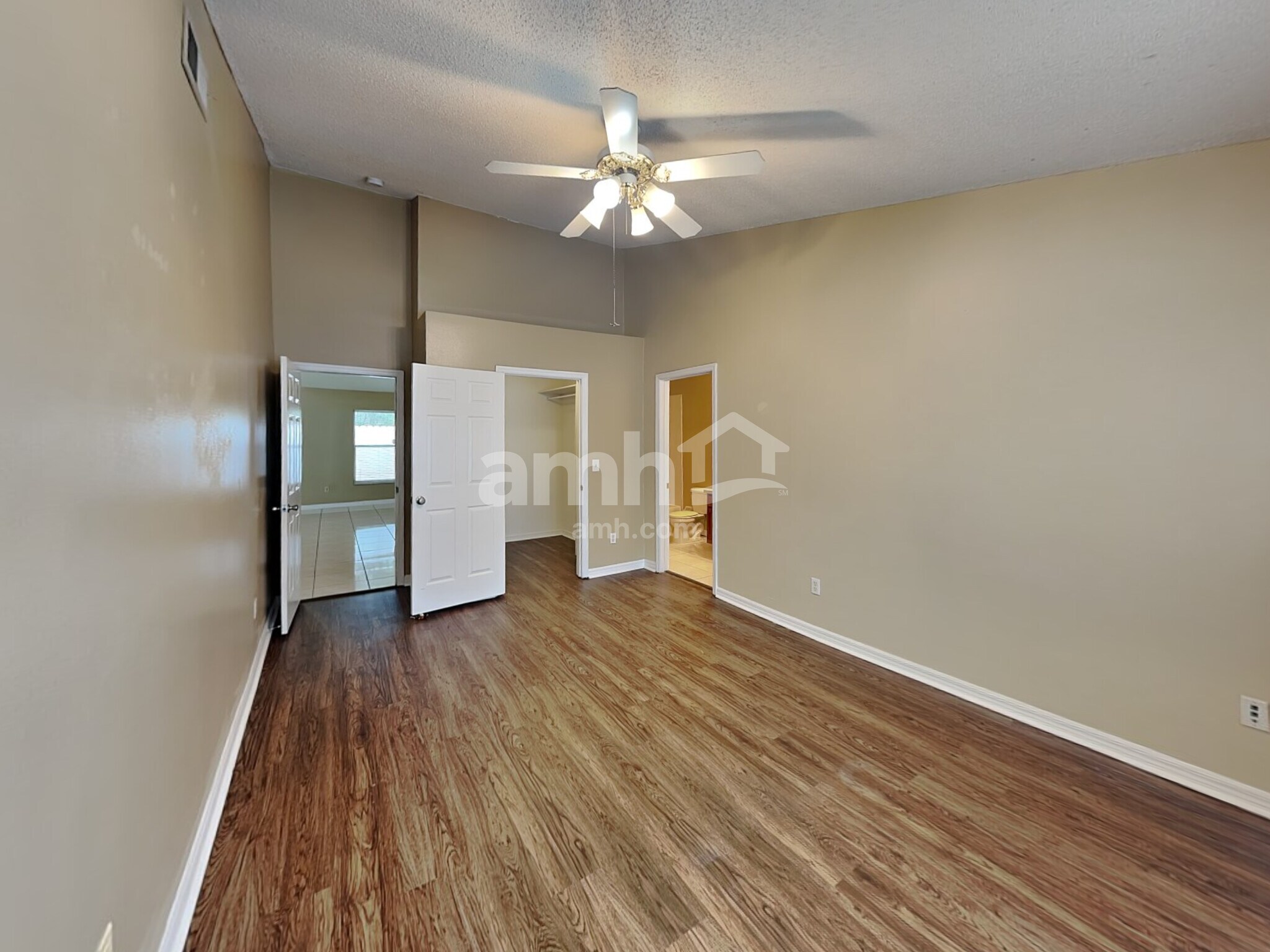 Building Photo - 4018 Coralbrooke Grv